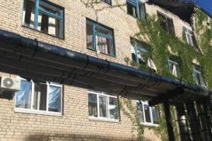 Двоє пацієнтів районної лікарні Красногорівки постраждали через обстріл бойовиків - штаб