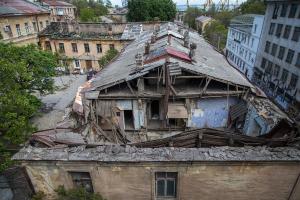 В центре Одессы обрушился флигель аварийного дома: что известно