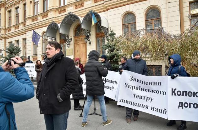 Українці готову &quot;жертвувати&quot; культурою задля боротьби з COVID-19