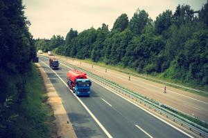 Пробки в столице — въезд грузовиков в Киев будет ограничен: расписание