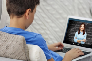 За дверями "дистанционки"