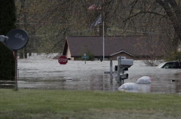 В США в штате Мичиган прорвало две дамбы: целый город ушел под воду