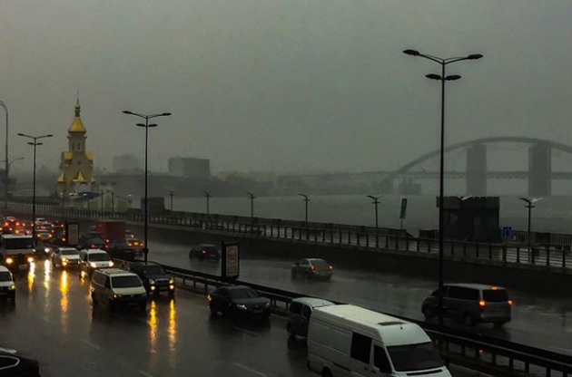 Ввечері дощ у Києві призведе до першого рівня небезпеки – КМДА