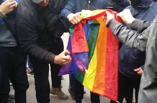 Рапорт, по словам правозащитника, оказался &quot;весьма скудным&quot;