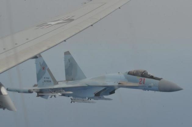 Російські винищувачі небезпечно перехопили літак США