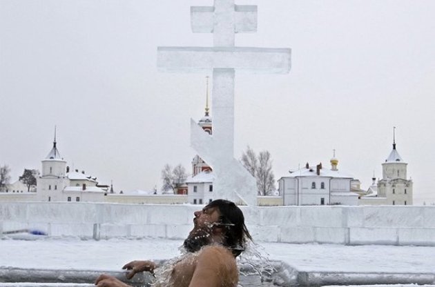 В Україні відзначають Хрещення Господнє