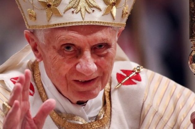 Папа римський Бенедикт XVI відрікся від престолу