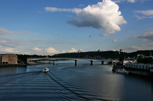 Рибальський вантовий міст