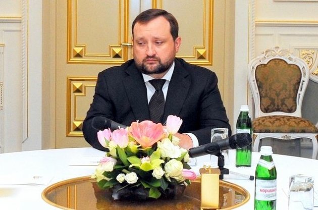 Арбузов захистить інвесторів від рейдерських захоплень