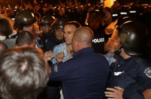 Під час акції протесту постраждали 10 людей