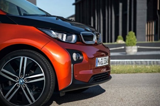 BMW офіційно представила свій перший серійний електрокар i3