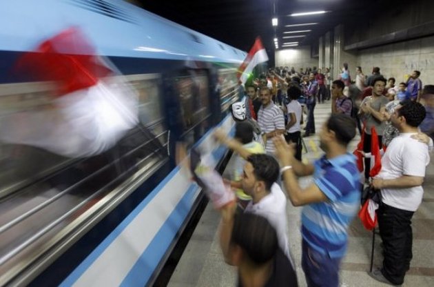 Німеччина закликала всі політичні сили Єгипту припинити насильство і сісти за стіл переговорів