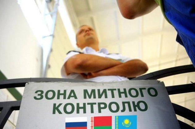 Митниця має намір обмежити перевірку легкових авто 3 хвилинами