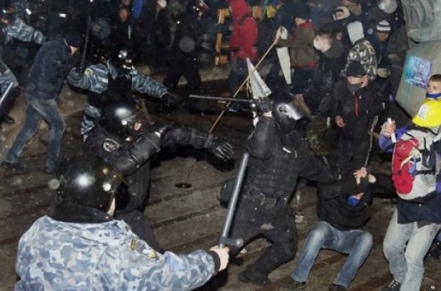 На Грушевського силовики використали лише травматичні патрони