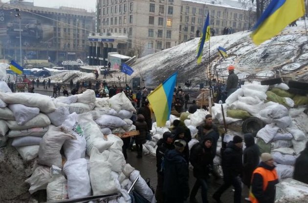 "Правий сектор" закликав на "суботнику" тільки прибрати на Майдані, а не розбирати барикади