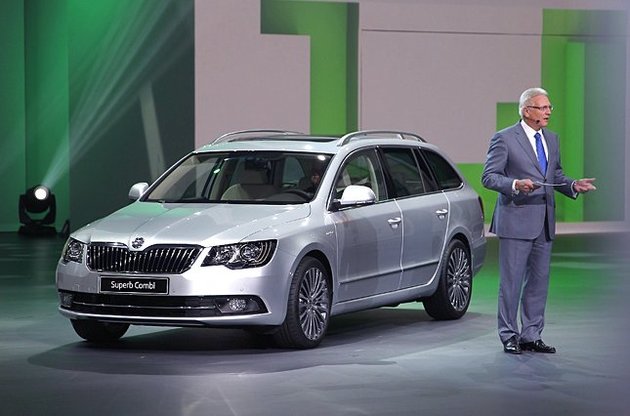 Погрози Москви заборонити імпортні авто в Росії порожні