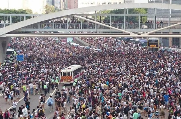 Демонстранти в Гонконгу організували "приватний інтернет" – Financial Times