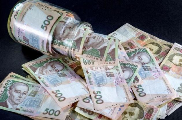 Из-за коронакризиса в Украине резко обвалились зарплаты: где платят больше