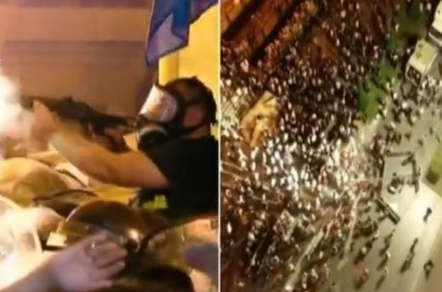 При разгоне протестующих пострадали около 70 человек