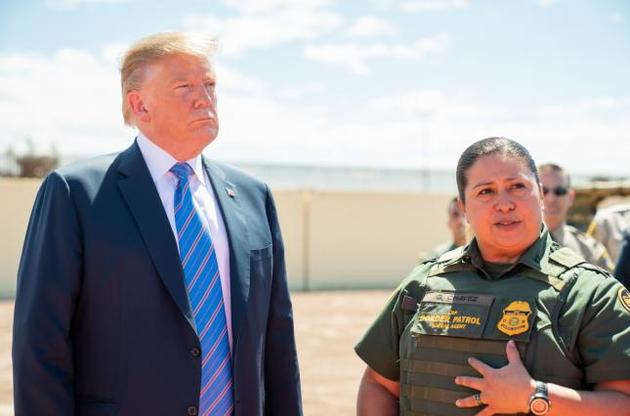 Трамп призвал американских пограничников нарушить закон — CNN
