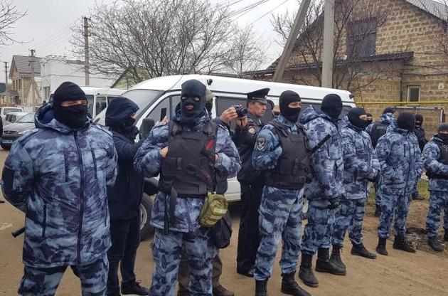 Массовые обыски у крымских татар: уже более десяти задержанных