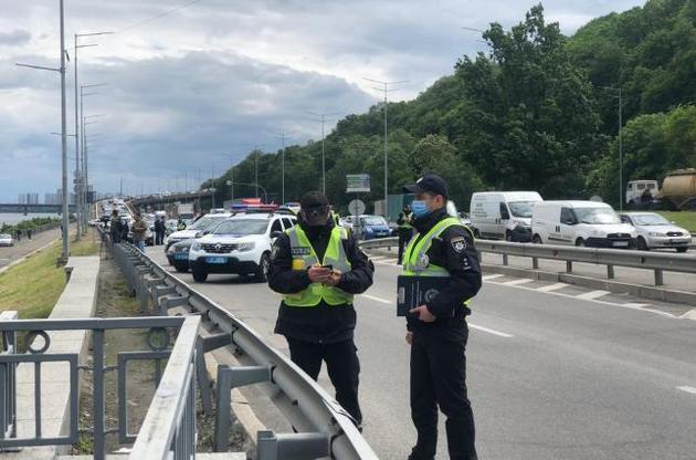 "Минирование" моста Метро в Киеве: полиция сообщила подробности