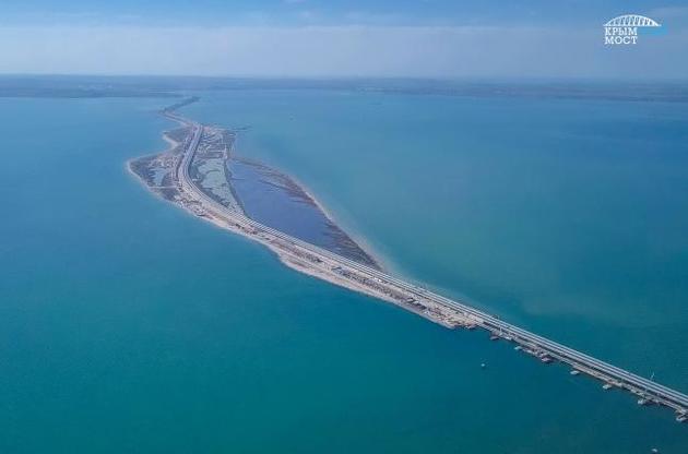 Желающие проехаться Крымским мостом начали собираться почти за три часа до открытия движения