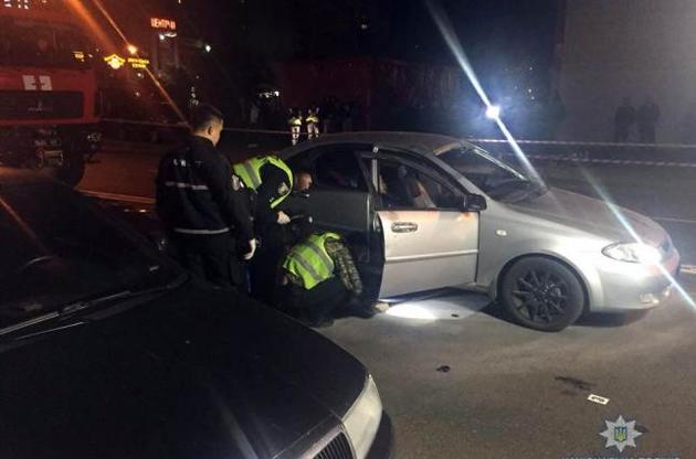 Правоохоронці розглядають дві версії вибуху автомобіля в Києві