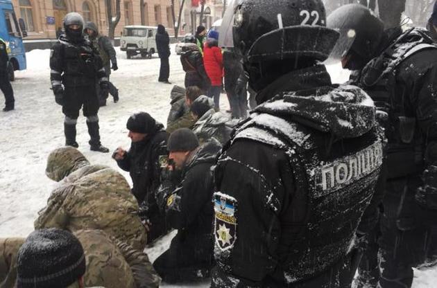 112 задержанных полицией активистов отпустили на свободу - Соболев