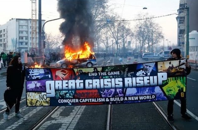 Беспорядки в районе здания ЕЦБ парализовали движение транспорта