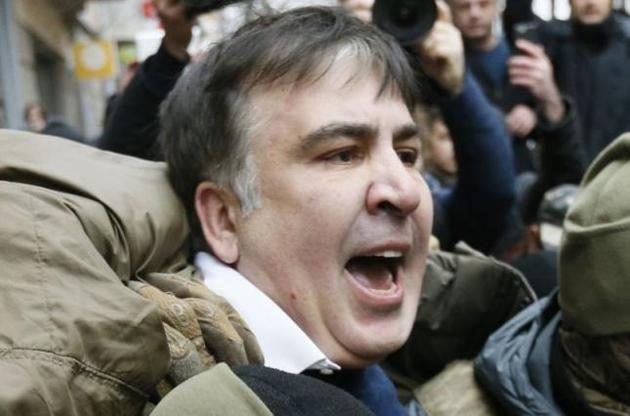 Саакашвили озвучил свою версию причин утренних потасовок в лагере под Радой