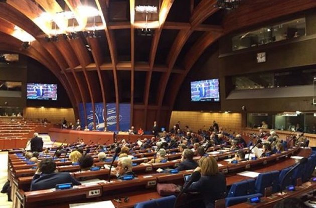 ПАСЕ приняла две резолюции по Донбассу с поправками украинской делегации