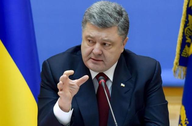 Порошенко заговорил об угрозе полномасштабного вторжения в Украину и введении военного положения