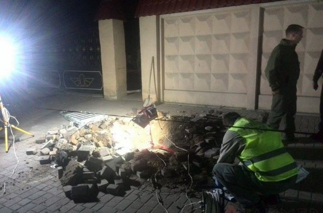 Милиция возбудила дело по факту ночного взрыва в Одессе, но не считает его терактом