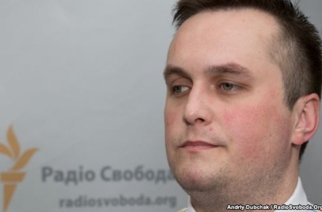 Вслед за депутатом Онищенко из Украины сбежал его адвокат – прокурор Холодницкий