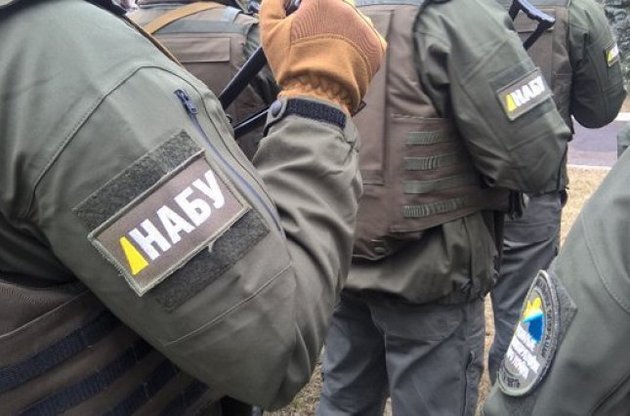НАБУ підозрює трьох адвокатів в участі у "газових схемах" Онищенко