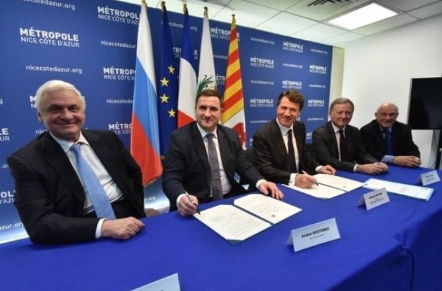 МИД Франции открестилcя от заявлений мэра Ниццы о "русской Ялте"