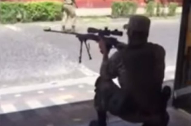 У МВС стверджують, що першим вогонь на поразку відкрив "Правий сектор"