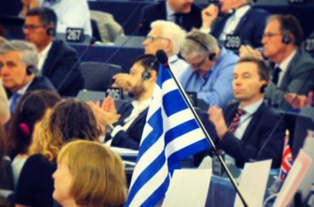 Парламент Греції почав розгляд законопроекту про угоду з єврозоною