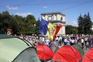 Молдова:  в Європу — без олігархів!