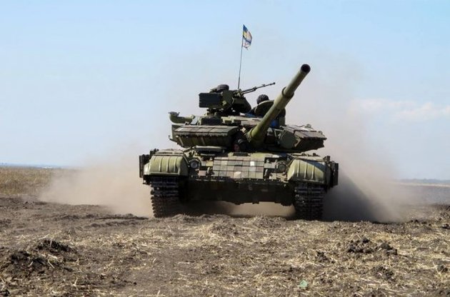 Из Луганской области украинские военные отвели первые танки - пресс-центр АТО
