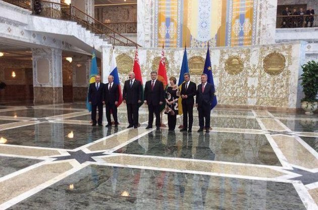 В Минске Киев и Москва так и не перешли от войны к разговору