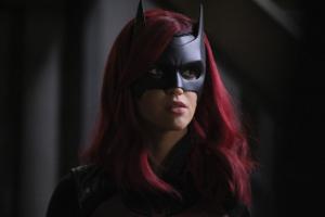 Во втором сезоне "Бэтвумен" супергероиней станет новый персонаж