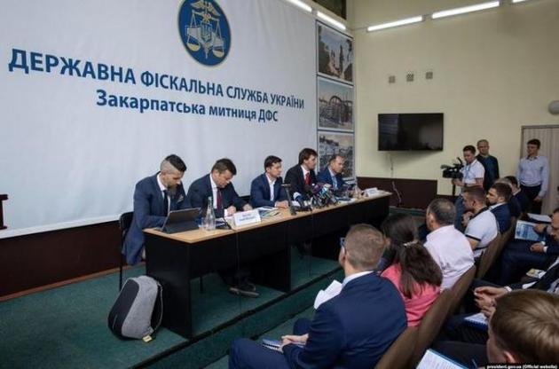 Зеленский предвидит, что контрабандисты будут &quot;штормить&quot; страну ближайшие 2-3 года