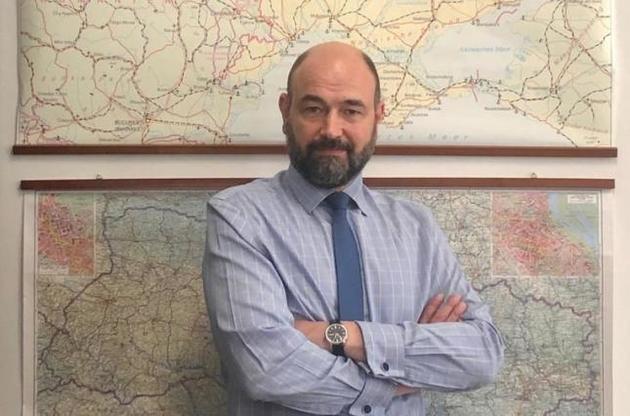 Фрели известный своей работой старшим политическим советником