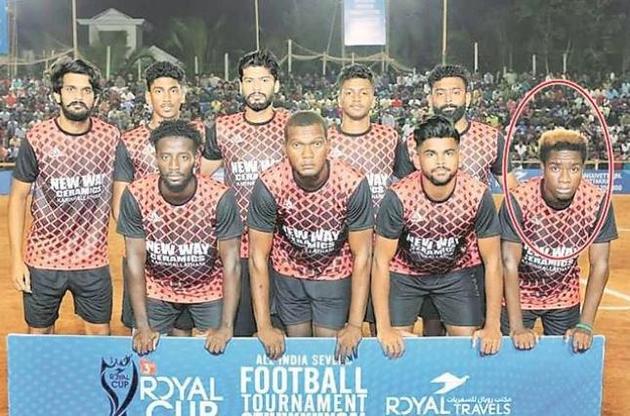 Мюллера перевіз з аеропорту в готель місцевий чиновник