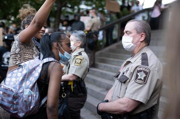 Убийство афроамериканца спровоцировало массовые протесты и беспорядки