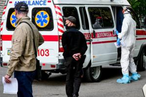 В Україні від ускладнень COVID-19 померли 40 медиків
