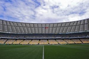Футбольні матчі в Україні поки будуть проходити без вболівальників – МОЗ