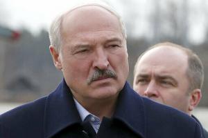 "Всіх приведемо до тями" — Лукашенко відкинув можливість перевороту в Білорусі